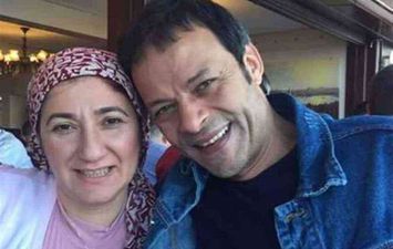 هشام عبد الله وزوجته غادة نجيب
