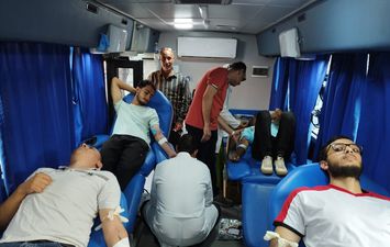 محامين الفيوم تتبرع بالدم لمصابين غزة  