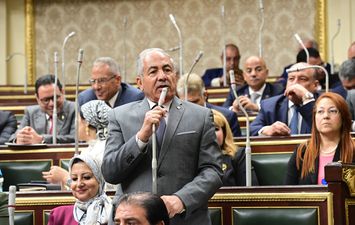 أحمد العوضي رئيس لجنة الدفاع بمجلس النواب