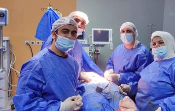 عملية جراحية بمستشفى بنى سويف التخصصي لاستئصال تكيس متشعب بالكبد 