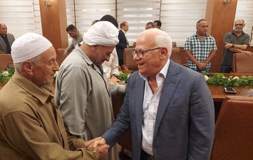 محافظ بورسعيد يلتقى ممثلي أهالي منطقة شمال سهل الحسينية