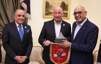 الأهلي والقنصل المصري في جدة 