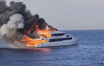 السفينة الإسرائيلية المحترقة