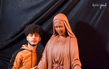 تمثال السيدة العذراء مريم