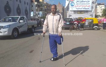 &quot;سعد&quot; مواطن مبتور إحدى قدميه بكفر الشيخ يُدلي بصوته بالانتخابات الرئاسية