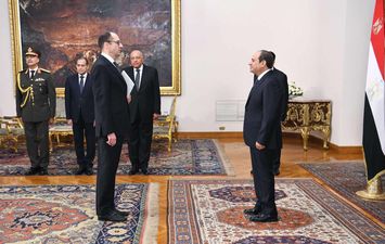 لحظة تسلم الرئيس السيسي أوراق اعتماد عدد من السفراء لدى مصر (صور)