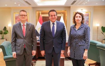 وزير الصحة يستقبل السفير الألماني لدى مصر  لبحث سبل التعاون بين البلدين في الملفات الصحية 