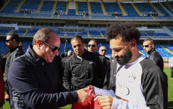 الرئيس السيسي ومحمد صلاح