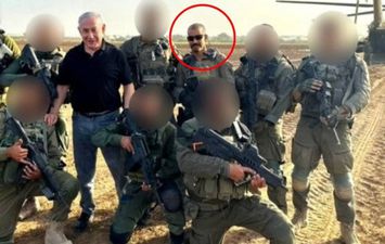 مجهول قد يكون من حماس تنكر في زي جندي اسرائيلي 