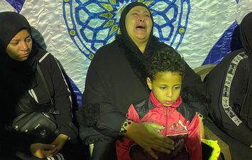 والدة محمد ضحية التعذيب فى احدى مصحات الادمان