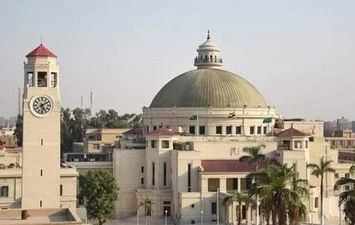خطوات تقديم استمارة 104 حقوق القاهرة 