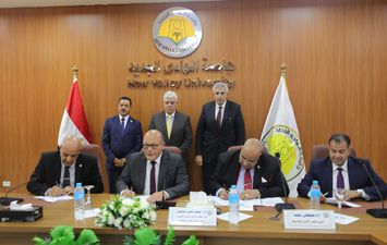 وزير التعليم العالي يرأس اجتماع المجلس الأعلى للجامعات بجامعة الوادي الجديد