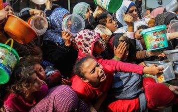 تجويع أطفال غزة جريمة حرب