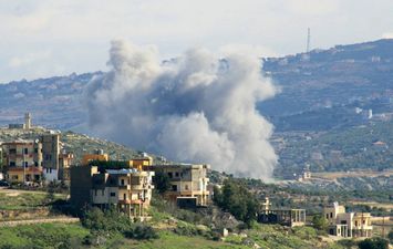 حزب الله يكثف ضرباته على مواقع إسرائيلية بعد مقتل 3 من عناصره