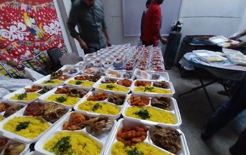 توزيع وجبات للمواطنين فى رمضان