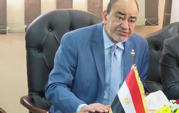 رئيس شعبة المستلزمات الطبية 