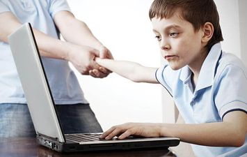 مخاطر التكنولوجيا على الاطفال