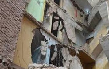 انهيار منزل في كفر طهرمس بالجيزة