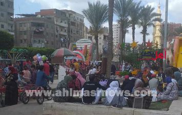احتفالات شم النسيم بحدائق كفر الشيخ 