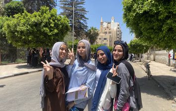 امتحان التاريخ يرسم البهجة على وجوه طلاب الثانوية العامة ببورسعيد 