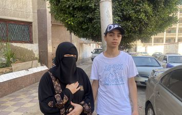 والدة طالب بالثانوية العامة ببورسعيد منع من امتحان : بلاش تسهروا و ذاكروا مبكرا 