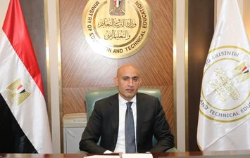 الدكتور محمد عبد اللطيف وزير التربية والتعليم 