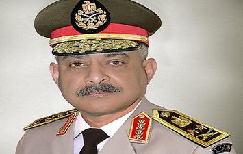 الفريق أول عبد المجيد صقر القائد العام للقوات المسلحة وزير الدفاع والإنتاج الحربي