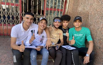 طلاب الثانوية العامة في بورسعيد أمام لجام الامتحان: هنقفل المادة النهاردة لو الكهرباء مقطعتش