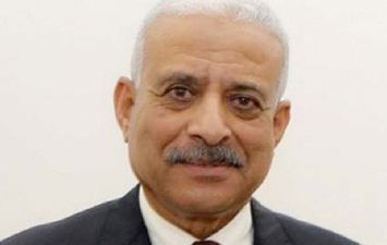 عبد المجيد صقر وزير الدفاع