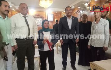  لحظة وصول البطلة صفاء النجار