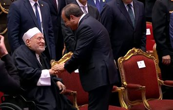 السيسي وأحمد عمر هاشم