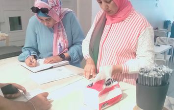 مدير الرقابة التموينية بالإسماعيلية يقود الحملة 