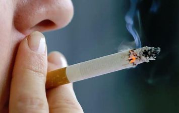 شرب السجائر