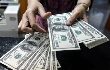 سعر الدولار مقابل الجنيه 