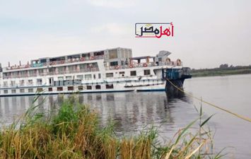 الباخرة الشاحطة