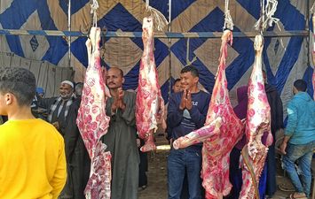 بيع اللحوم بأسعار مخفضة 