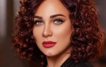 الفنانة سلافا فواخرجي