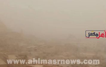 عاصفة ترابية 