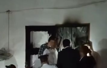 مدير أمن قنا يتفقد موقع الحريق 