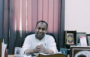 أشرف أنور رئيس مدينة دشنا في قنا 