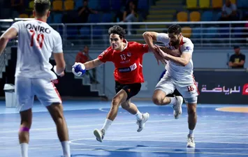 يد الأهلي والزمالك 