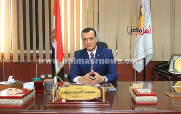الدكتور محمد السيد وكيل وزارة التربية والتعليم بسوهاج