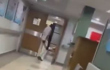 بلطجي بمستشفى حميات أسوان 
