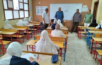 جانب من الامتحانات 