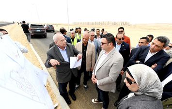 وزير الإسكان 