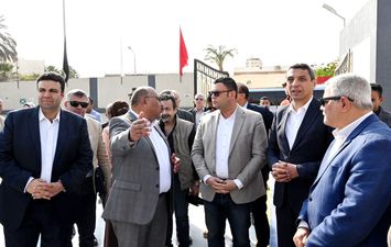وزير الإسكان 