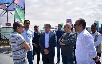 وزير الإسكان 