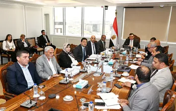 وزير الإسكان 