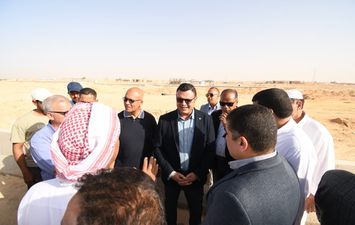 وزير الإسكان 