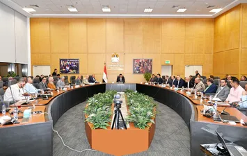 وزير الإسكان 